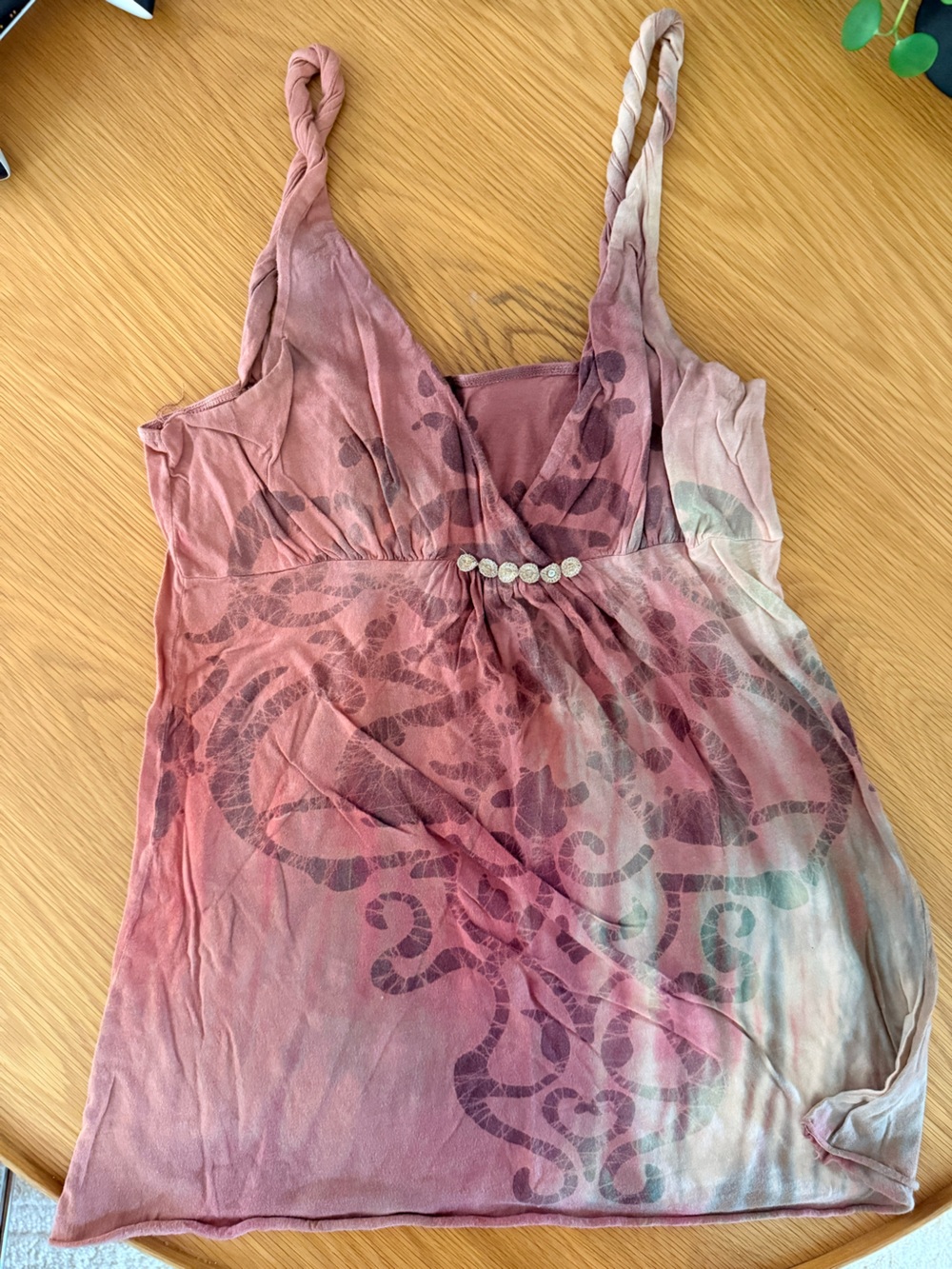 Vintage Language Sleeveless Pink Ombre Printed Tank with Decorative Buttons